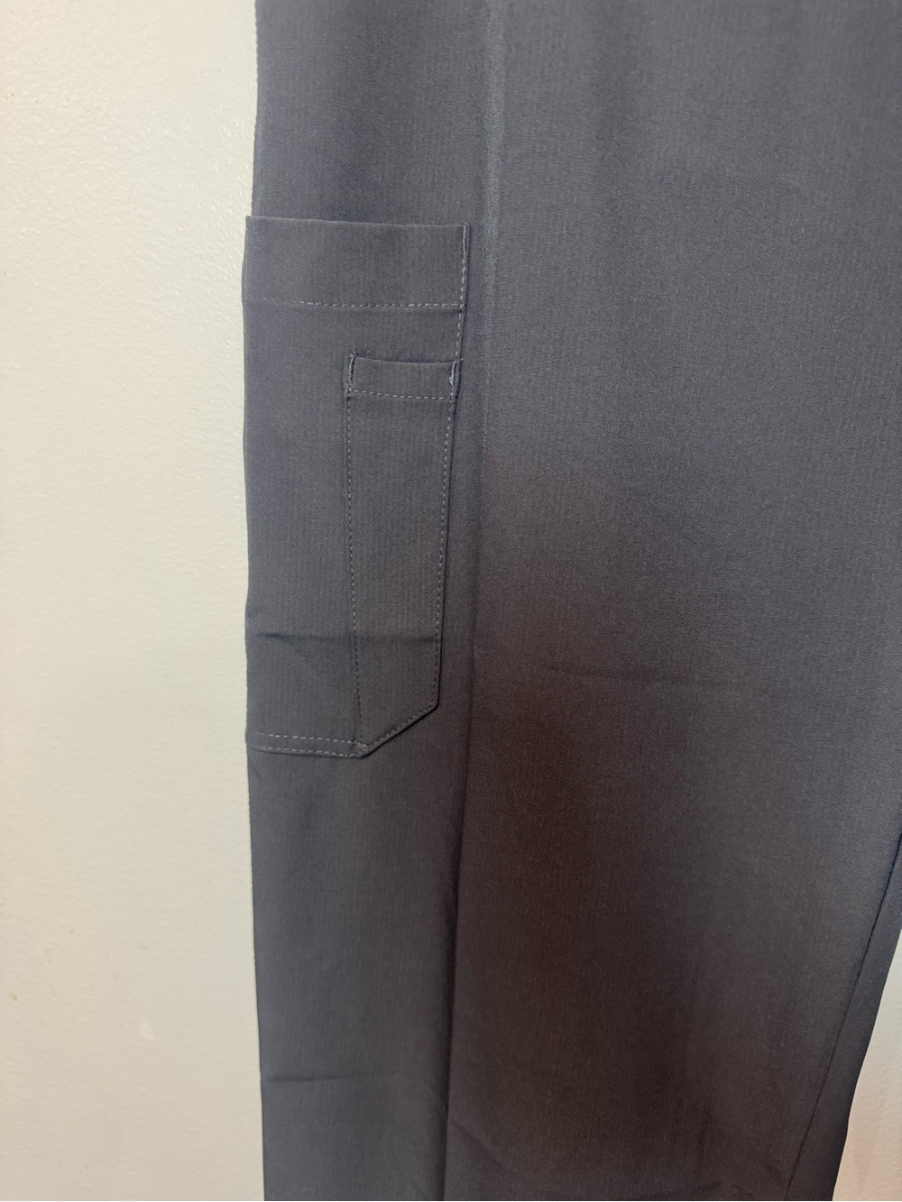 Skechers by Barco Men's Medical Scrubs Cargo Pant Gray Size Large NWT - Picture 2 of 16